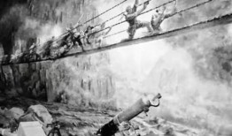 飞夺泸定桥在线观看,英勇壮举，历史瞬间再现